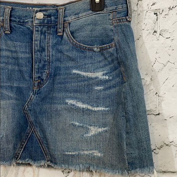 American Eagle distressed denim mini skirt - Picture 2 of 9